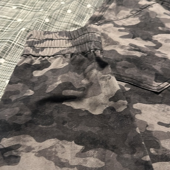 Spanx camo pants size M - Picture 6 of 13